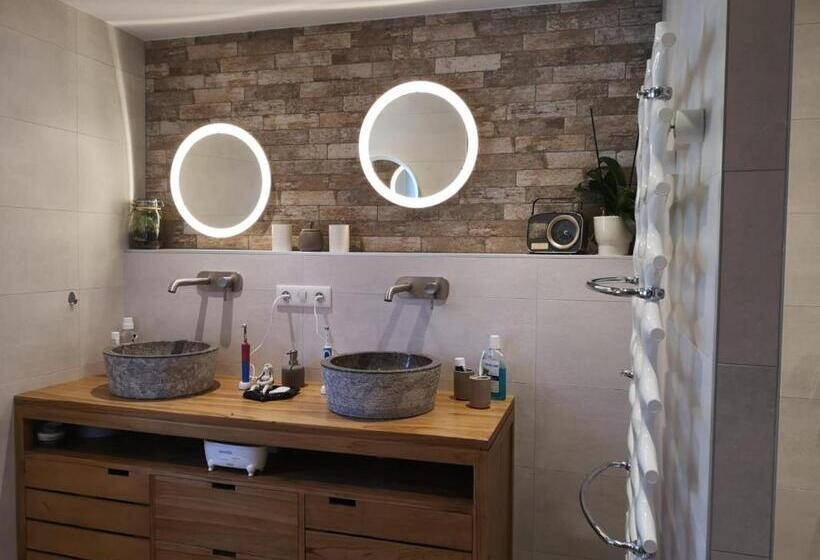 住宿加早餐  Au Verger Des Louves