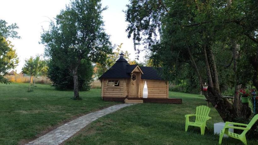 مبيت وإفطار Au Verger Des Louves