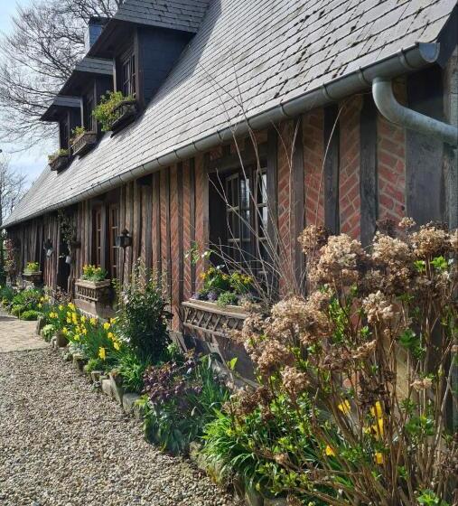 ベッドアンドブレックファースト La Calvélène