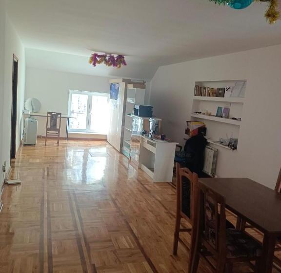 هتل کپسول Panda Victor Space Capsule Hostel Neo Nomad