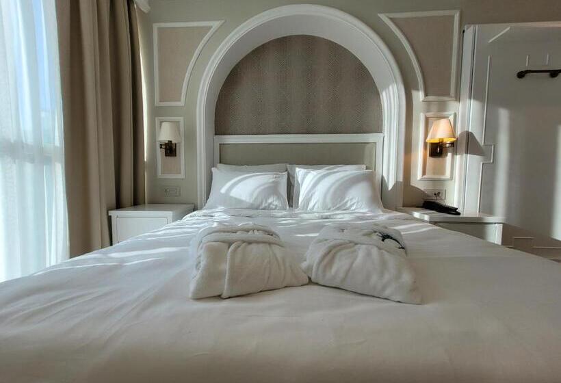 Dbd Hotel Bayraklı
