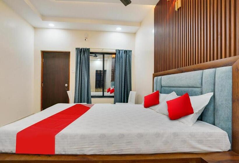 Отель Oyo Flagship Samruddhi Lodging