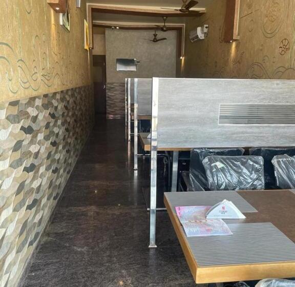 酒店 Usha Boardingandlodging