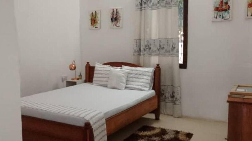 פנסיון Veronica House