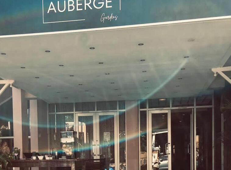 ユースホステル Auberge Gardens