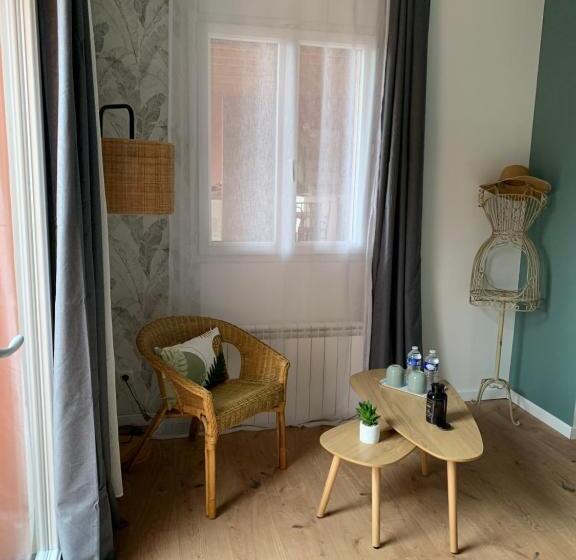 ベッドアンドブレックファースト Chambre D’hôtes Mazet Les Abadies