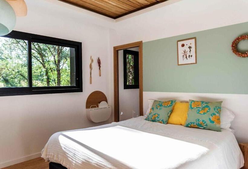 Bed and Breakfast Dans Les Arbres