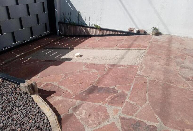 تختخواب و صبحانه El Templo