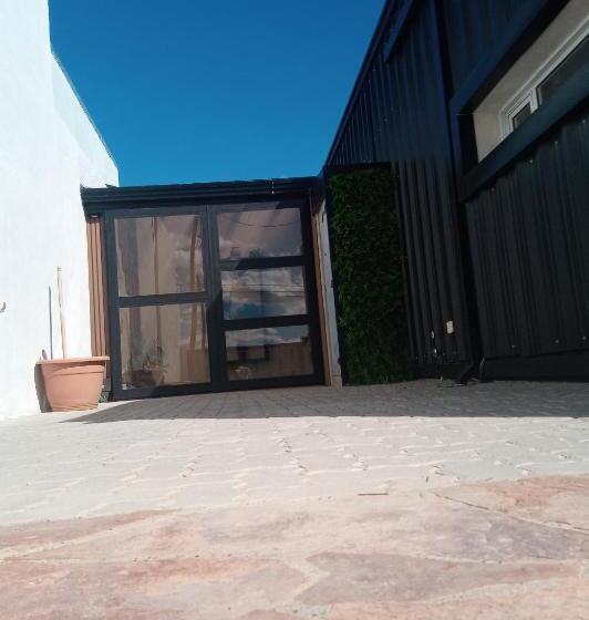 تختخواب و صبحانه El Templo