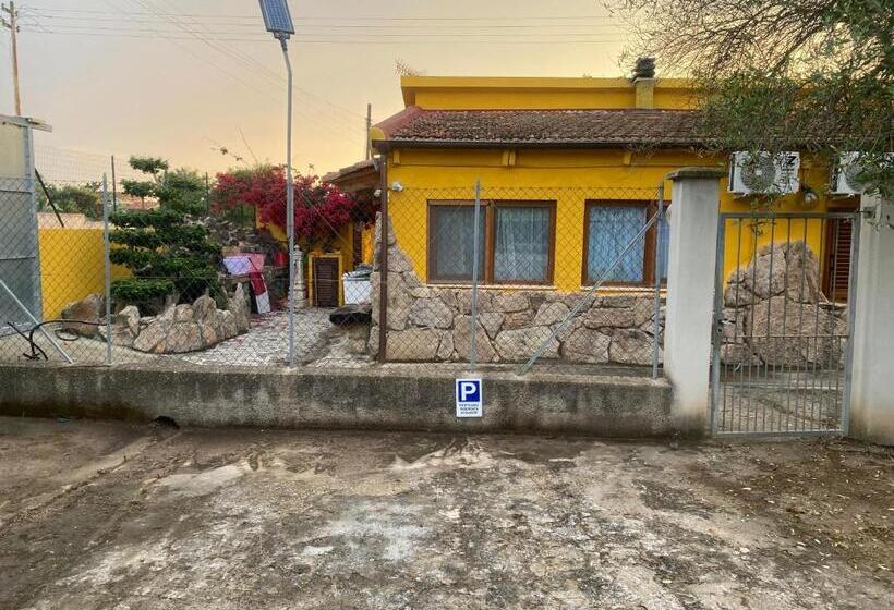 住宿加早餐  Sa Domo Azzurra