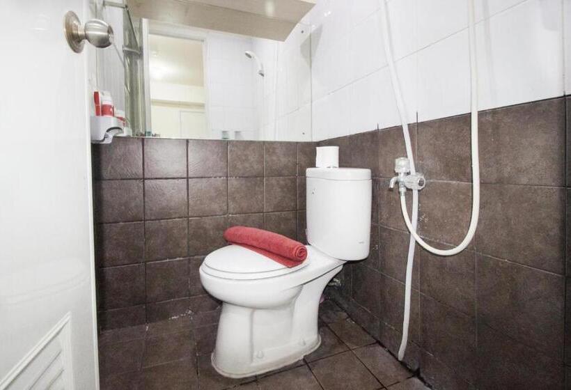 Green Pramuka City Harian By Dea Roooms