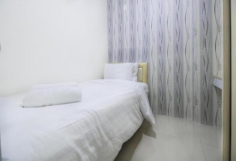 Green Pramuka City Harian By Dea Roooms