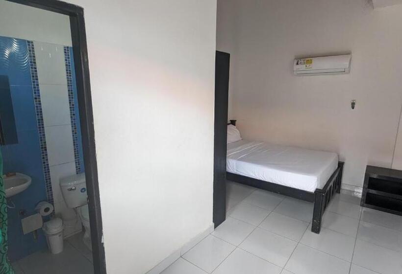 هتل Beach Life Palomino & Beach Club