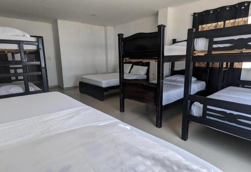 هتل Beach Life Palomino & Beach Club