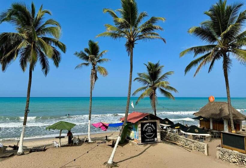 هتل Beach Life Palomino & Beach Club