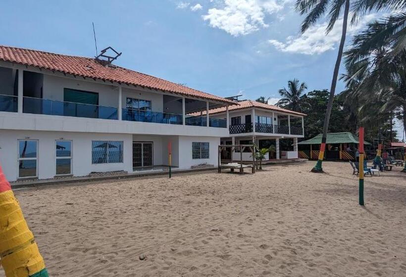 هتل Beach Life Palomino & Beach Club