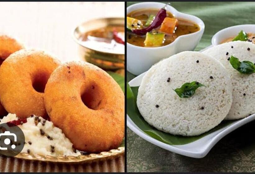 فندق Shriguru Guest House Akkalkot