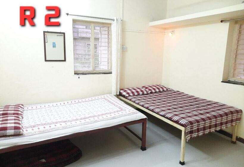 فندق Shriguru Guest House Akkalkot