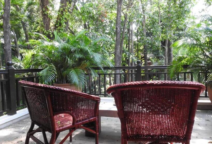 هتل Villa Massilia