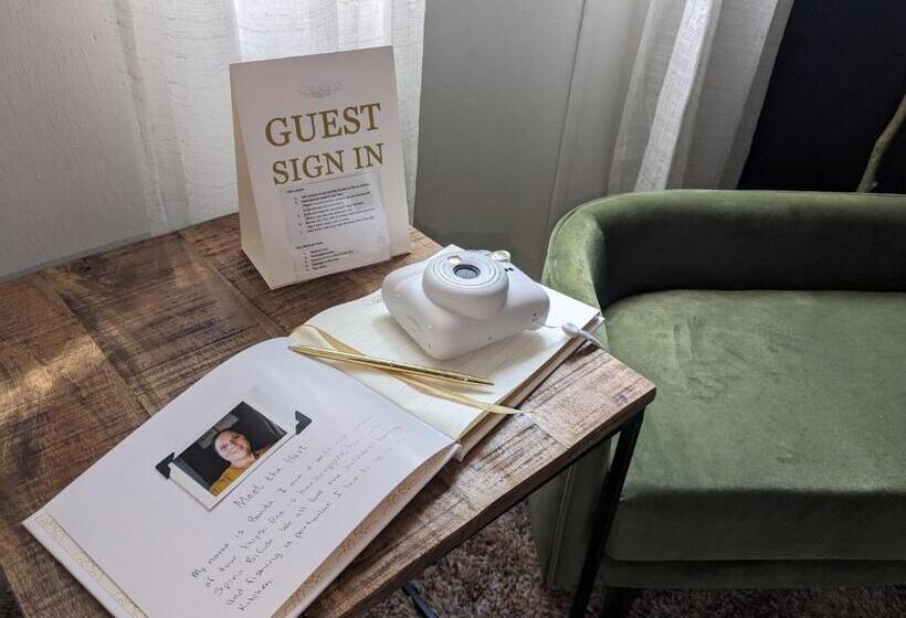 펜션 Lakewoods Urban Suite