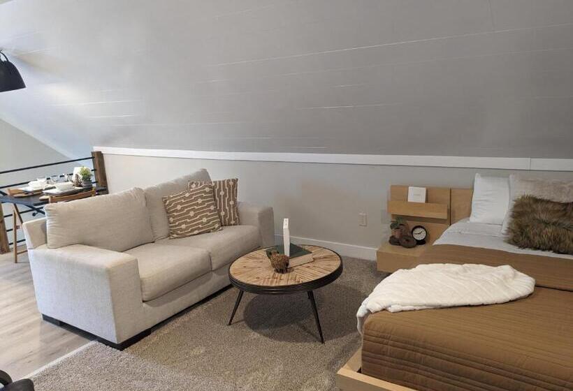 펜션 Lakewoods Urban Suite