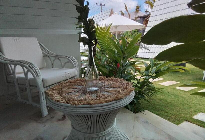 Пансион Piramida S White Villa S Bali