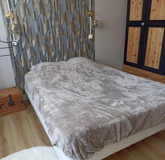 Пансион Suite Avec Billard Et Jacuzzi