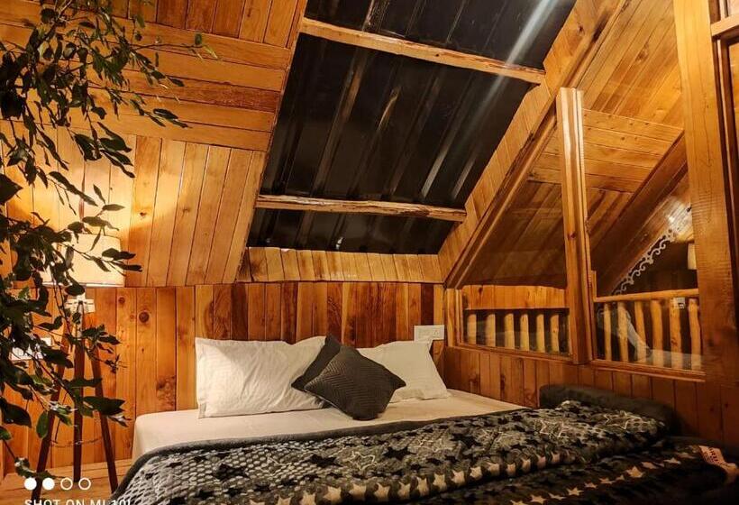 بنسيون The Tree Top Treehouse Jibhi