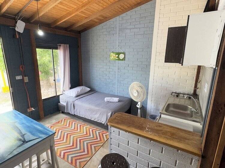 هاستل Posada Miss Anibel