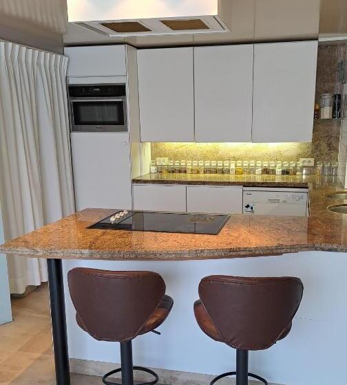 مبيت وإفطار Beautyd Familie  Of Gezinskamer Junior Suite Centrum Gullegem