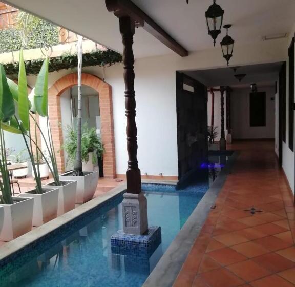 تختخواب و صبحانه Casa Carambolo