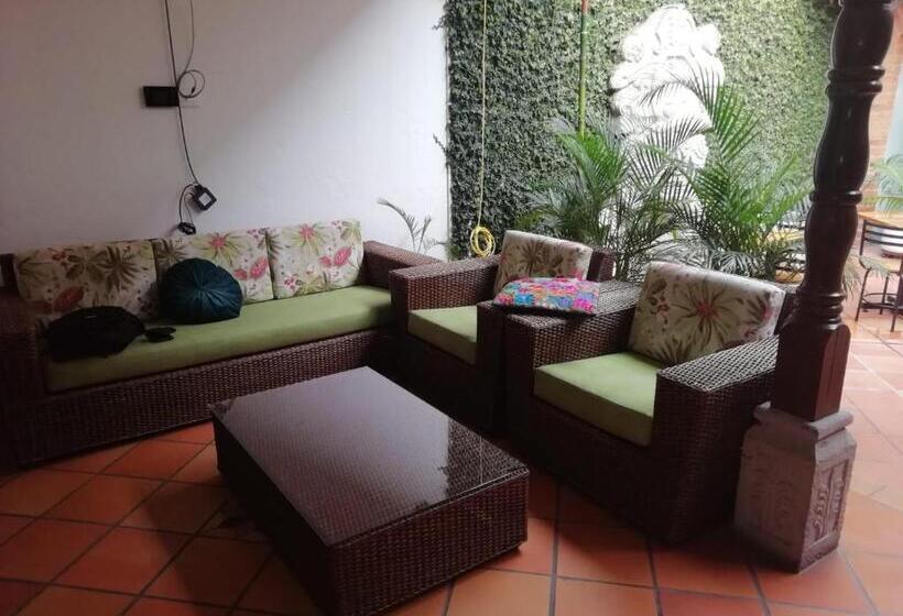 تختخواب و صبحانه Casa Carambolo