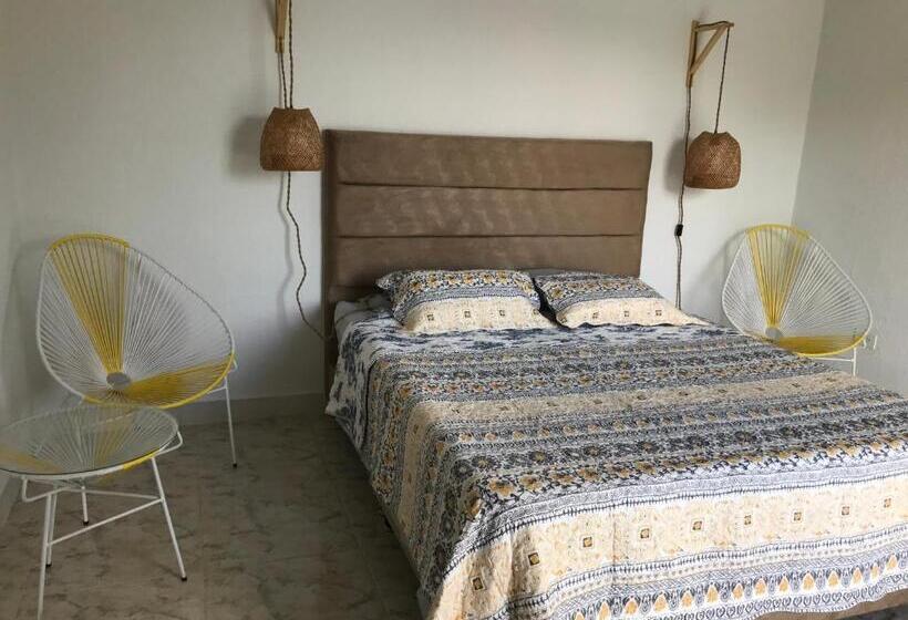 تختخواب و صبحانه Casa Hotel El Encanto De Carmen