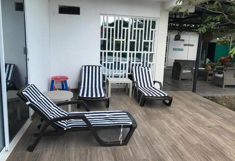 تختخواب و صبحانه Casa Hotel El Encanto De Carmen