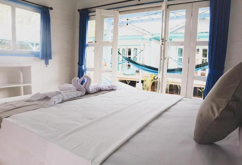 تختخواب و صبحانه Casa Kapuas