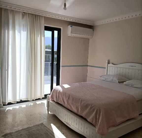 تختخواب و صبحانه Holistic Balance