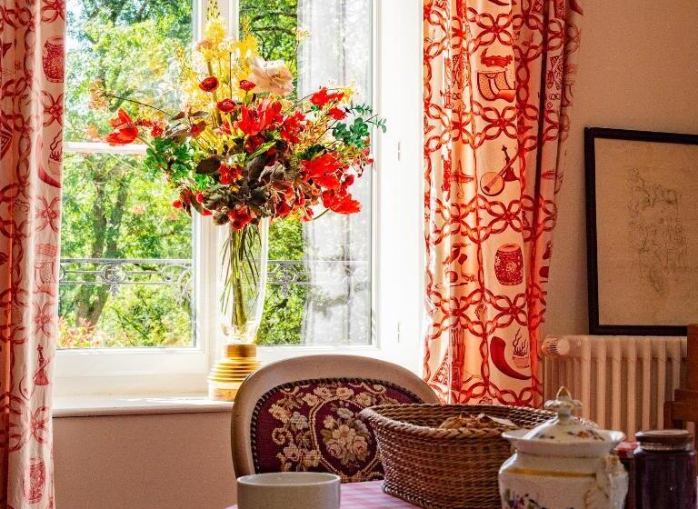 ベッドアンドブレックファースト Manoir Du Val Fouzon