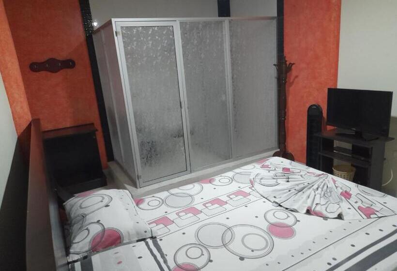 هتل Alojamiento Panamericano San Miguel