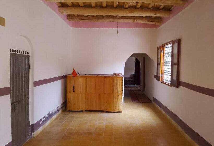 هتل Hôtel Auberge Etoile Dades