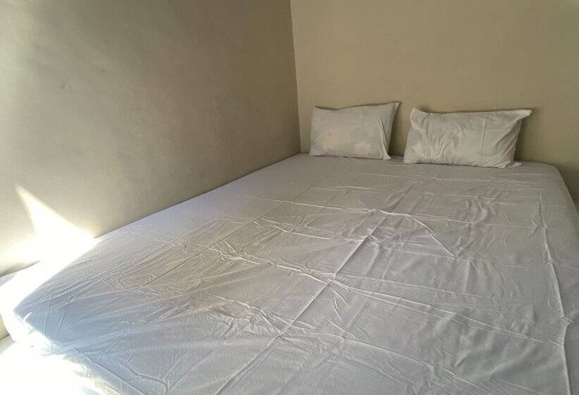 호텔 Oyo Life Kos Bu Luh Mangku