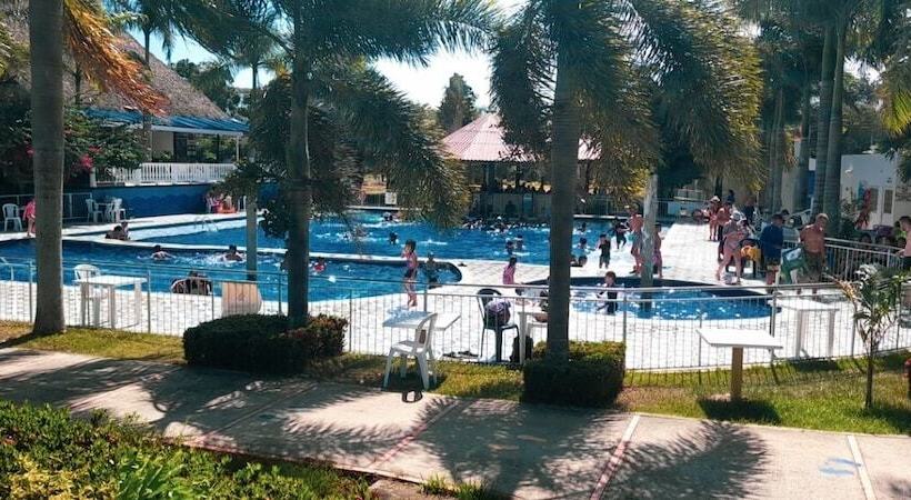 בית מלון כפרי Riopark Beach