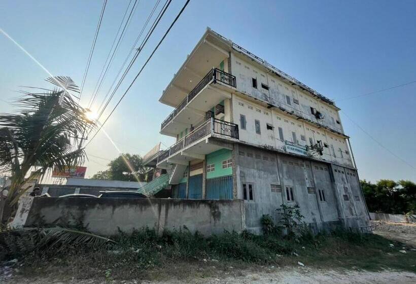 호텔 Spot On 93075 Nova Jaya 2 Homestay Syariah