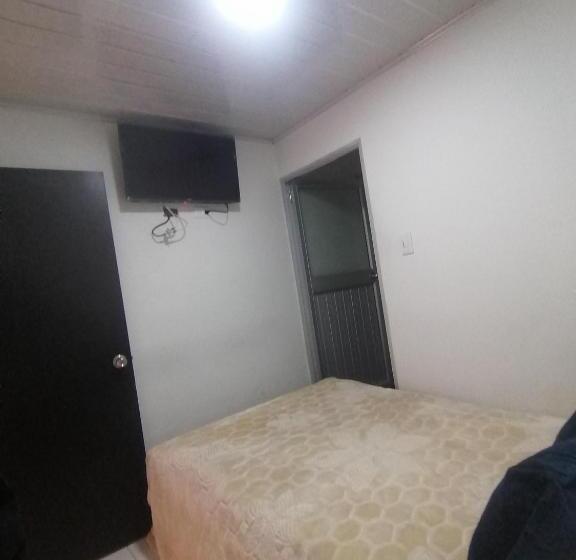 هتل The Swit Real