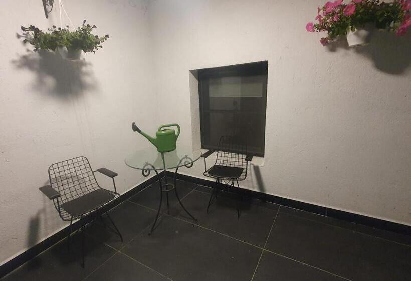 بنسيون Baykus Guesthouse Konukevi