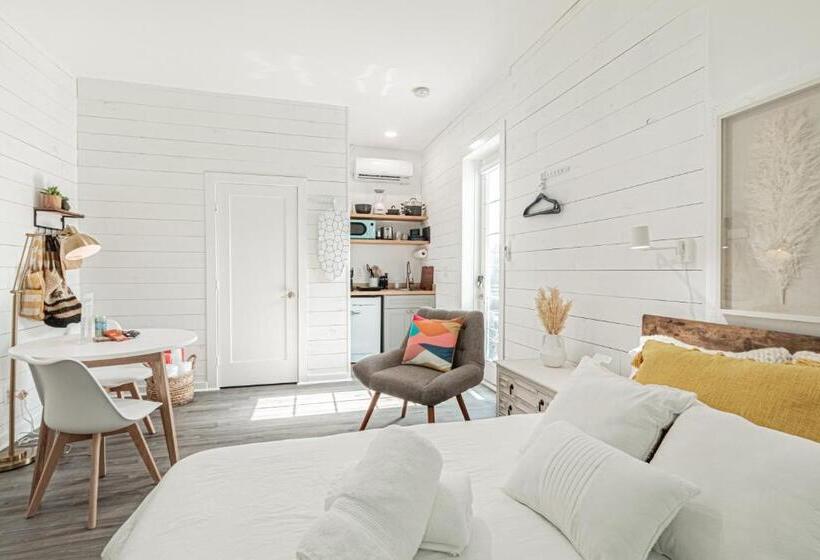 Пансион Vanderbilt Beach Studio