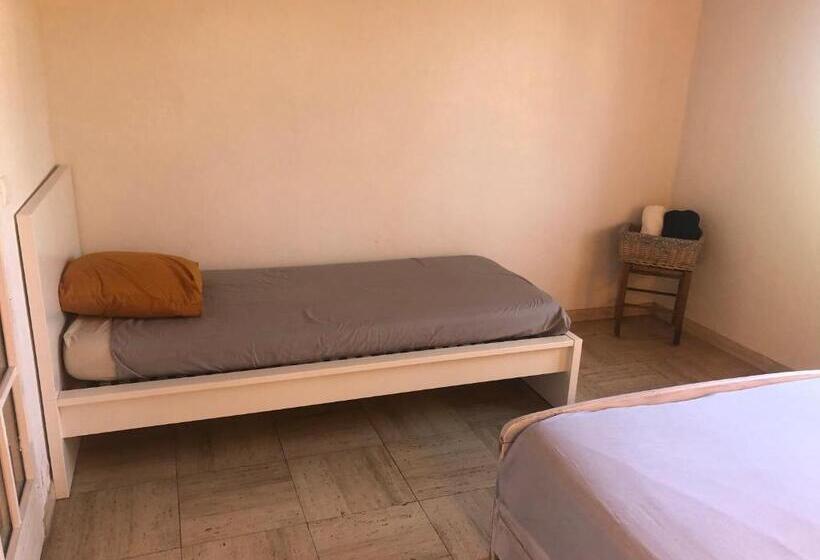 ベッドアンドブレックファースト Chambre Volumineuse Du Rucher Natur Aile