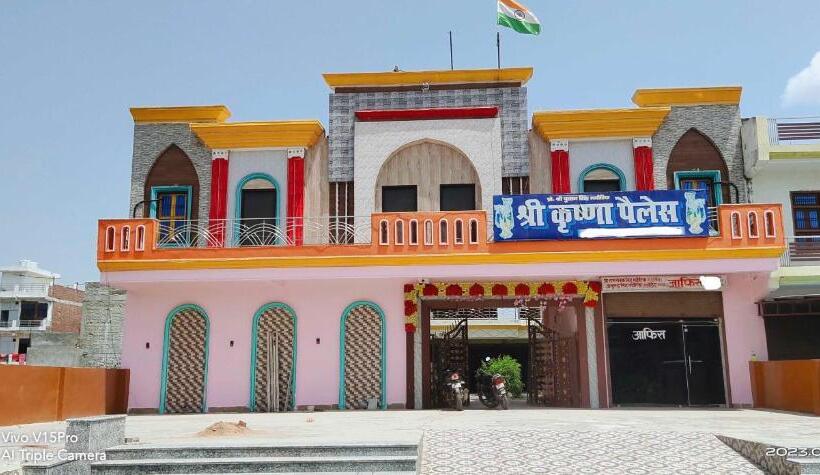 호텔 Oyo Shree Krishna Palace