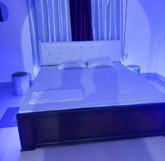 فندق Spot On Hubash Home Stay