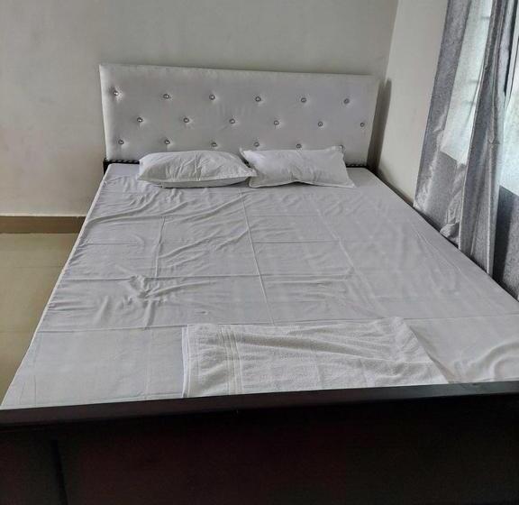 فندق Spot On Hubash Home Stay