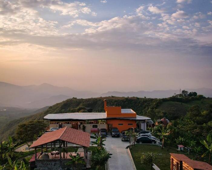 La Perla Finca Hotel  Cabaña Esmeralda